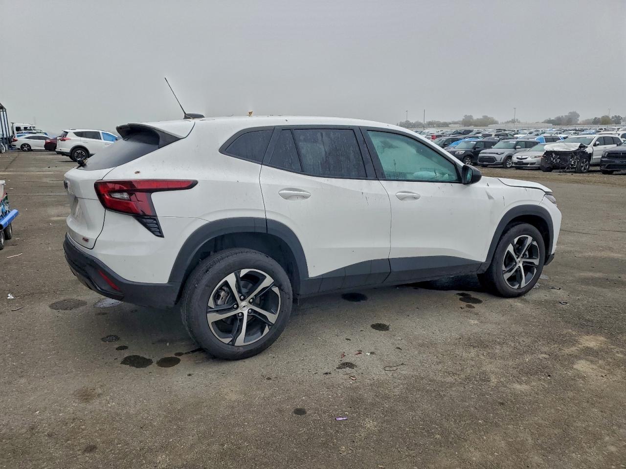 2025 CHEVROLET TRAX 1RS photo 3