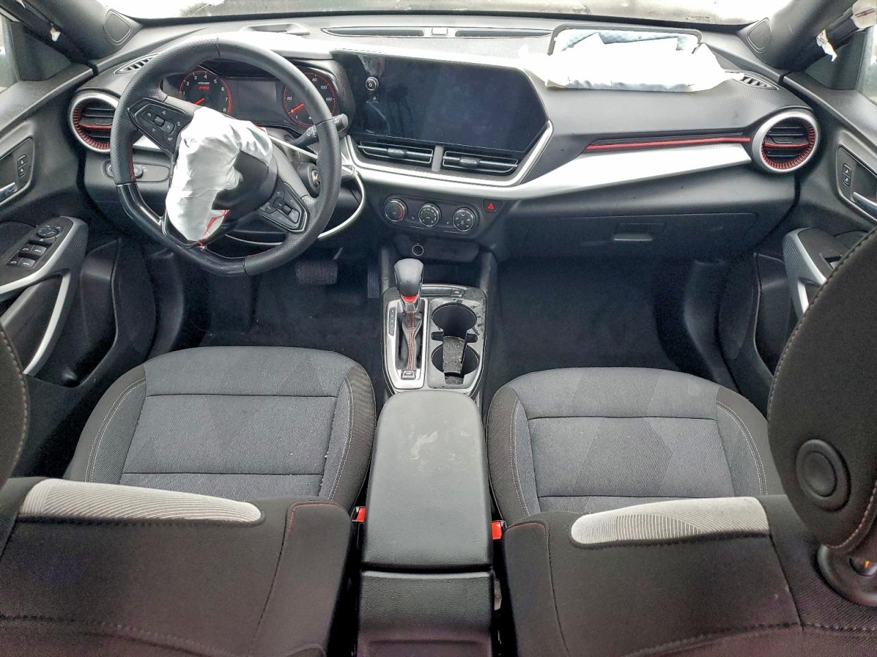 2025 CHEVROLET TRAX 1RS photo 8