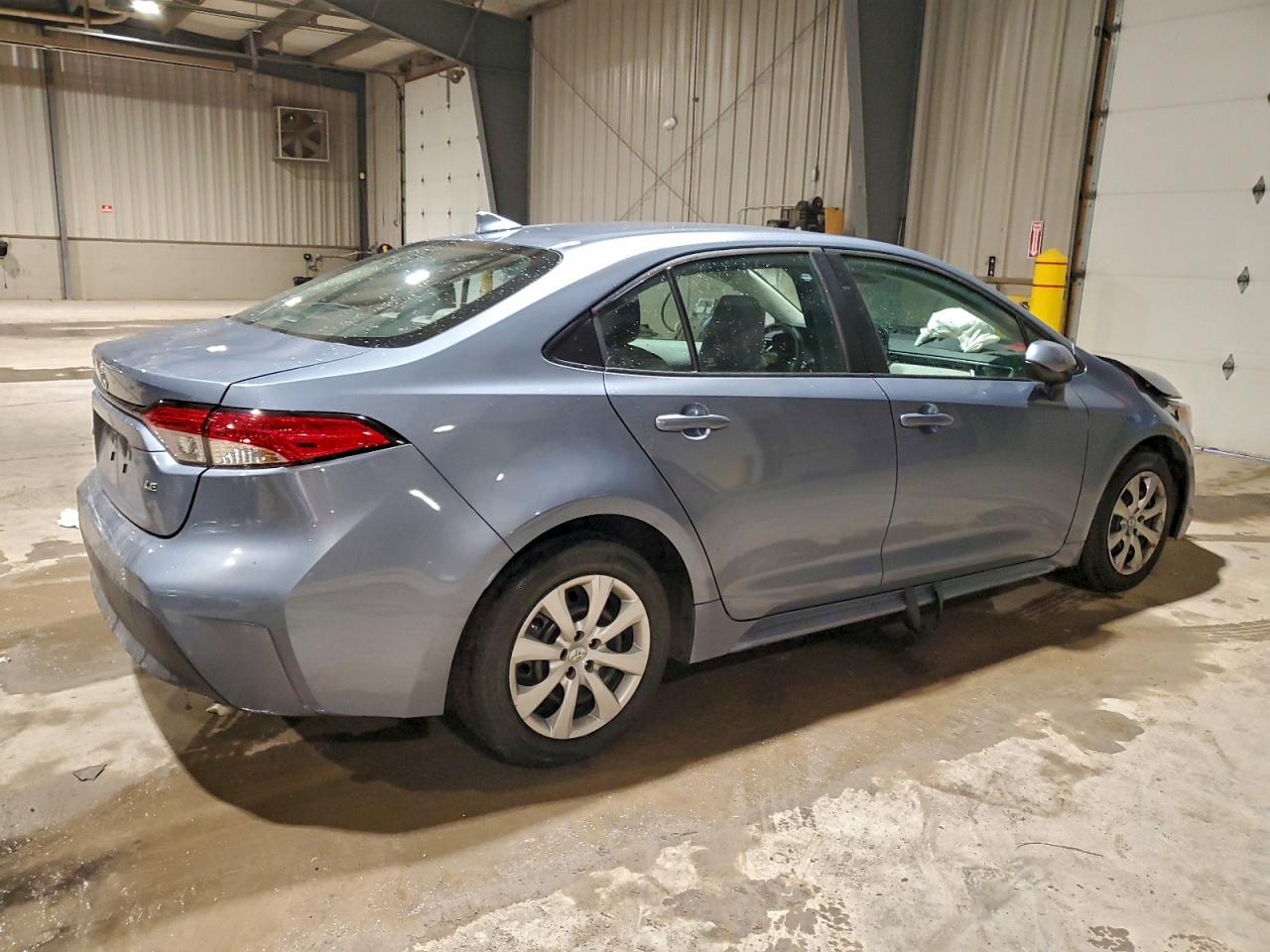 2024 TOYOTA COROLLA LE photo 3