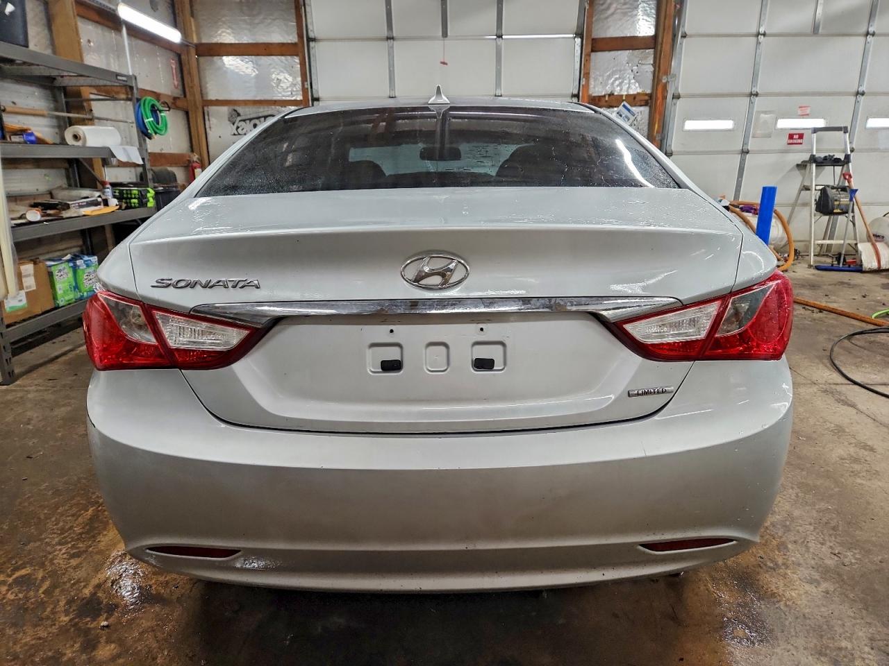 2013 HYUNDAI SONATA SE photo 11