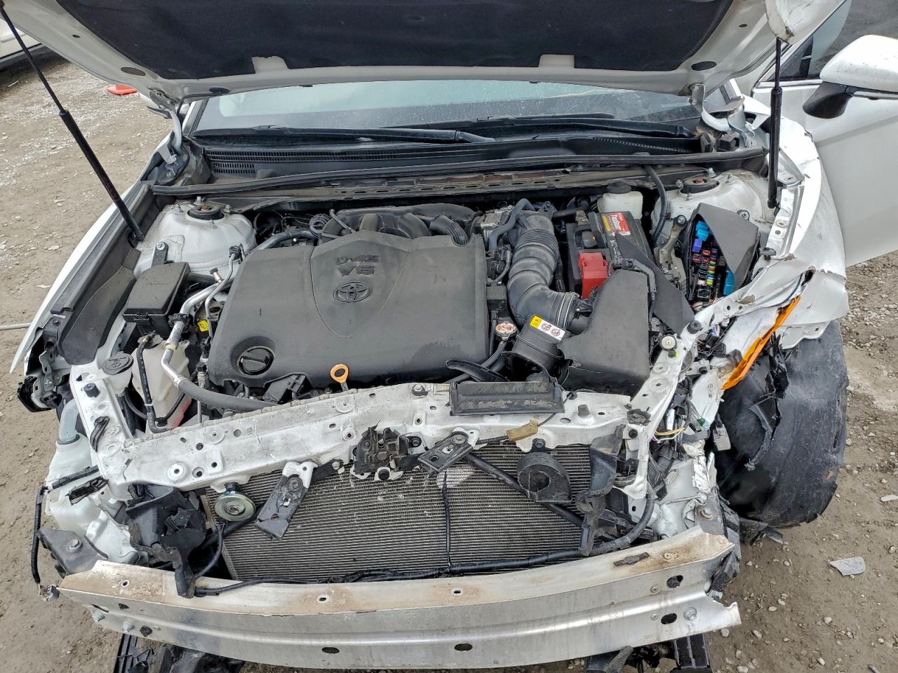 2019 TOYOTA CAMRY XSE photo 11