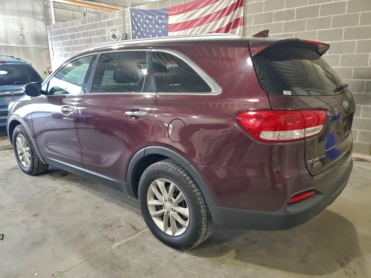2016 KIA SORENTO LX photo 2