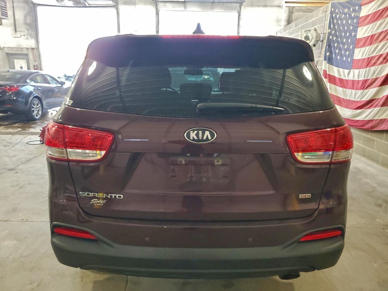 2016 KIA SORENTO LX photo 6