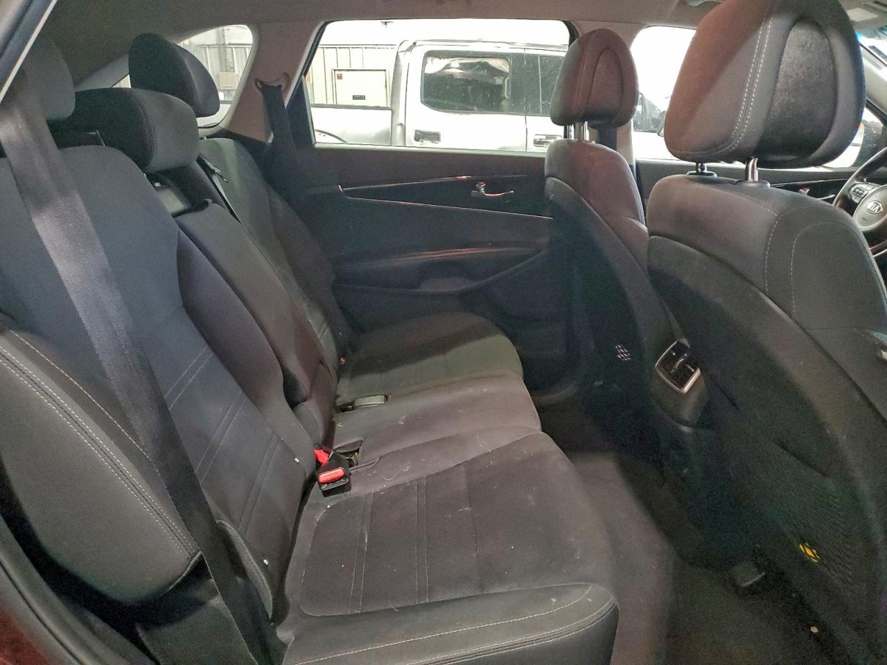 2016 KIA SORENTO LX photo 11