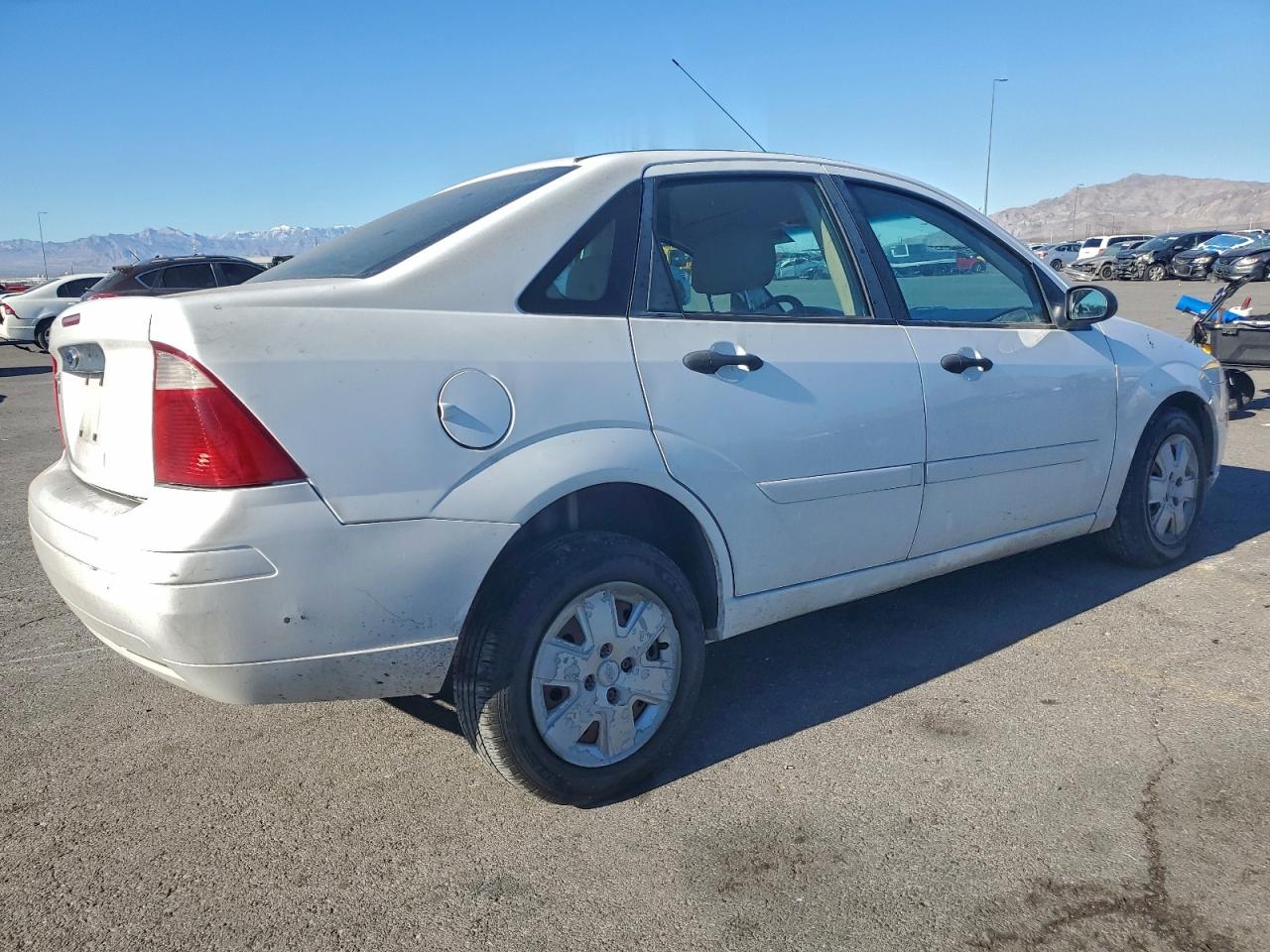 2007 FORD FOCUS ZX4 photo 3