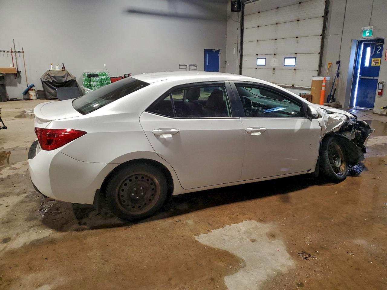 2018 TOYOTA COROLLA L photo 3