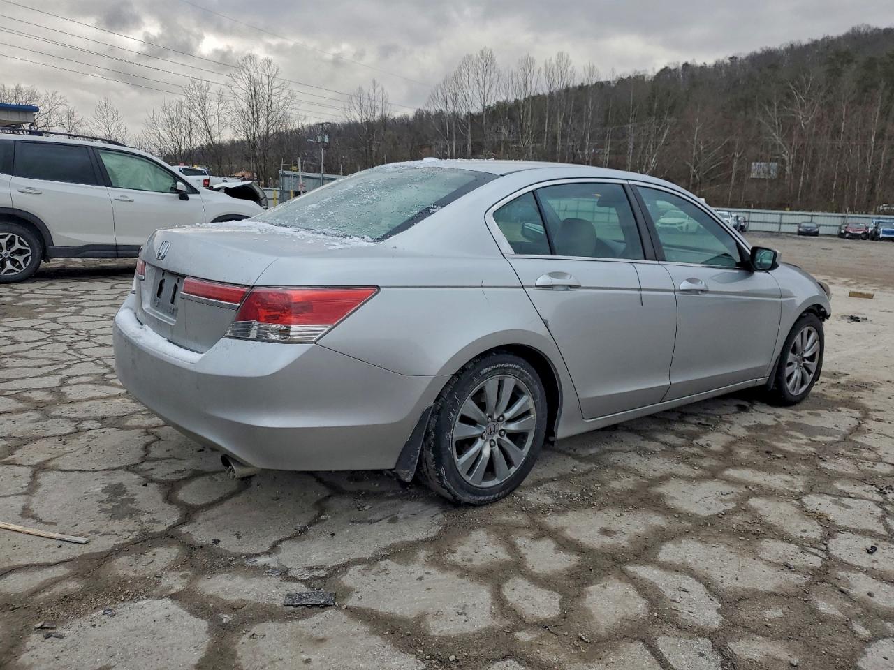2011 HONDA ACCORD EXL photo 5