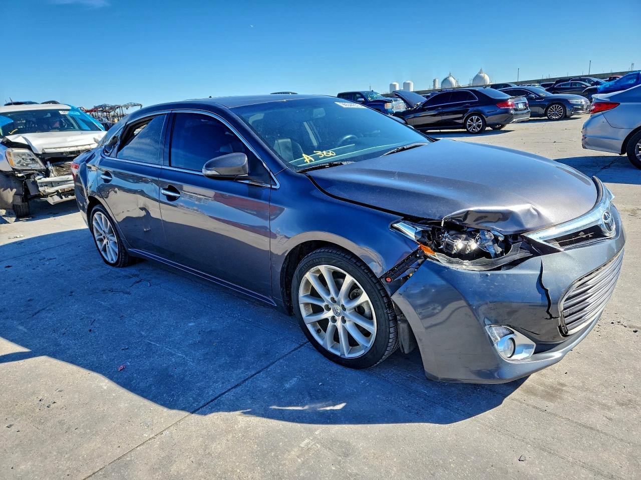2013 TOYOTA AVALON BASE photo 4