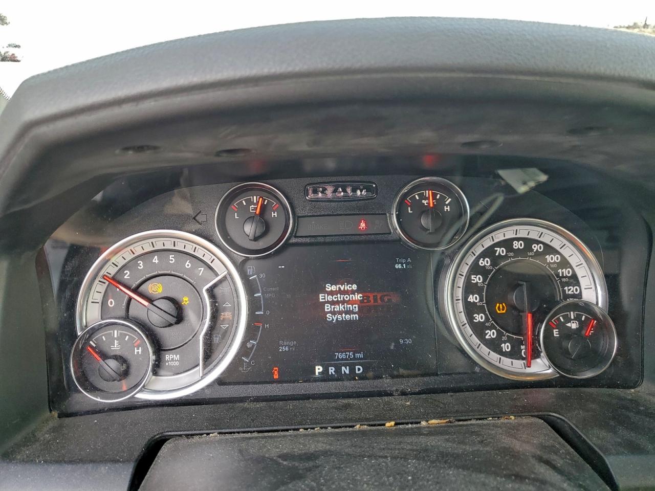 2019 RAM 1500 CLASSIC SLT photo 9