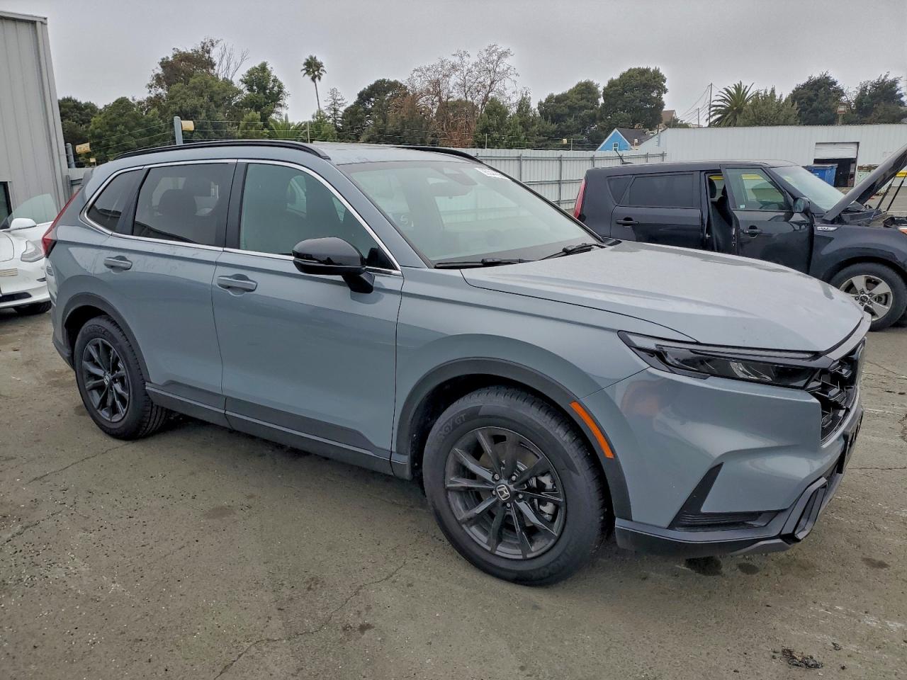 2025 HONDA CR-V SPORT photo 4