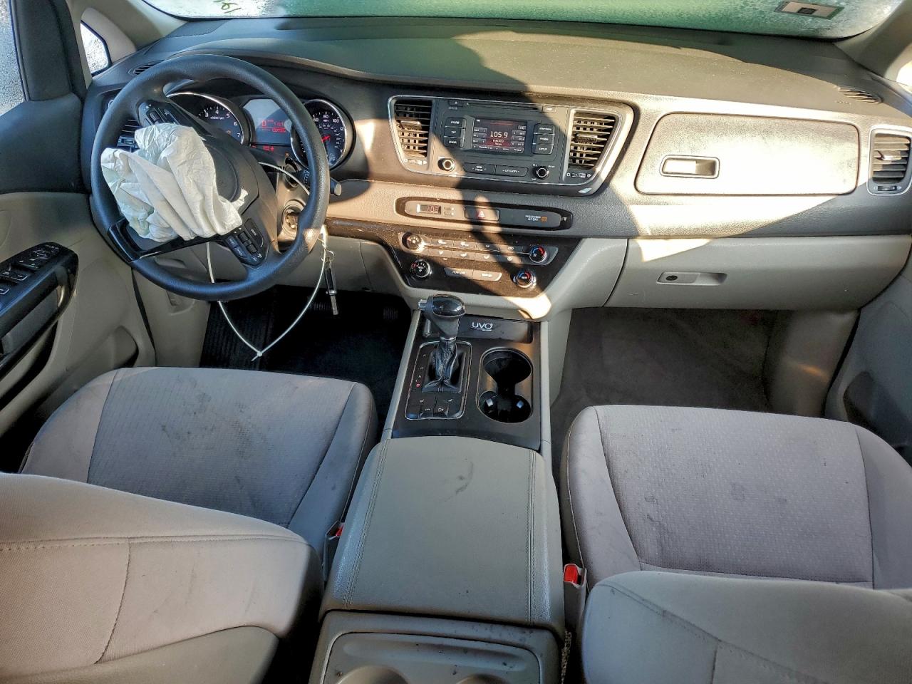 2016 KIA SEDONA LX photo 8