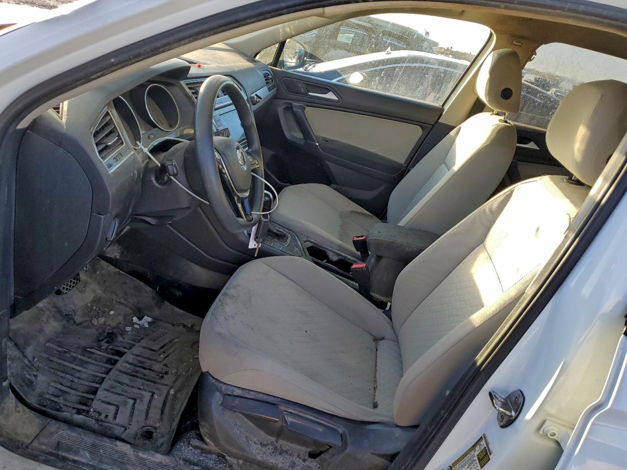 2020 VOLKSWAGEN TIGUAN S photo 7