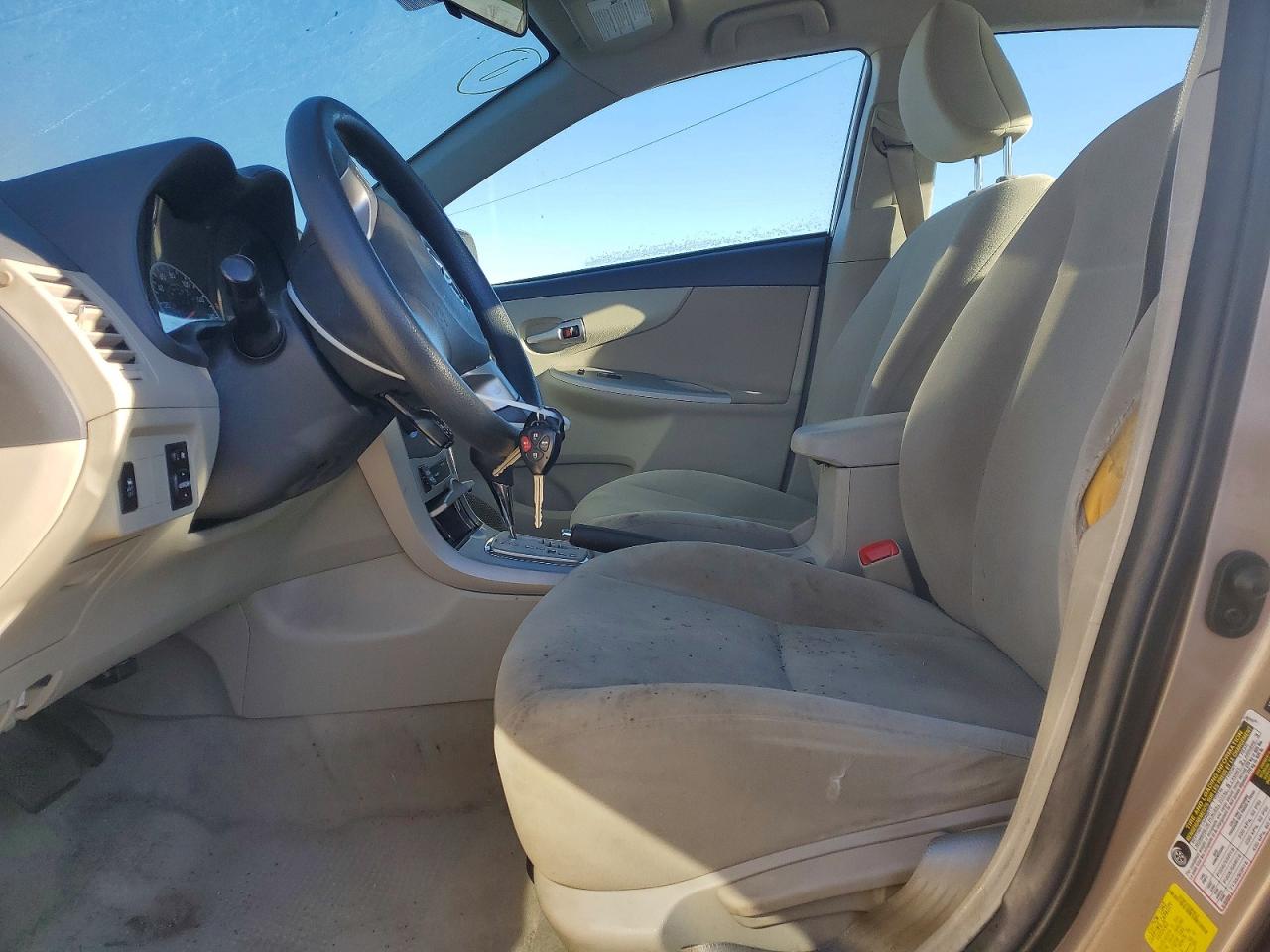 2013 TOYOTA COROLLA BASE photo 7