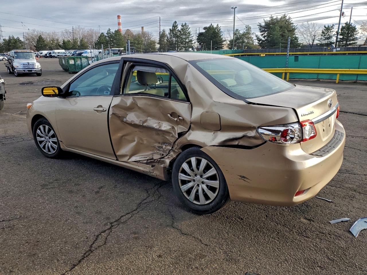 2013 TOYOTA COROLLA BASE photo 2