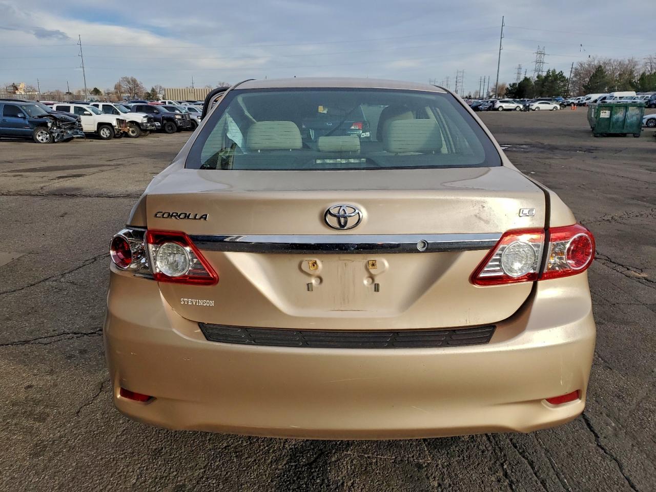 2013 TOYOTA COROLLA BASE photo 6