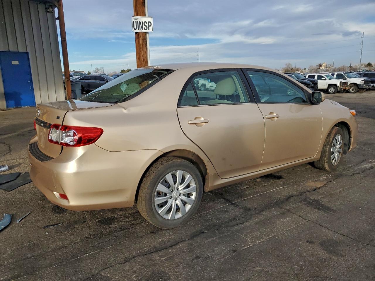 2013 TOYOTA COROLLA BASE photo 3