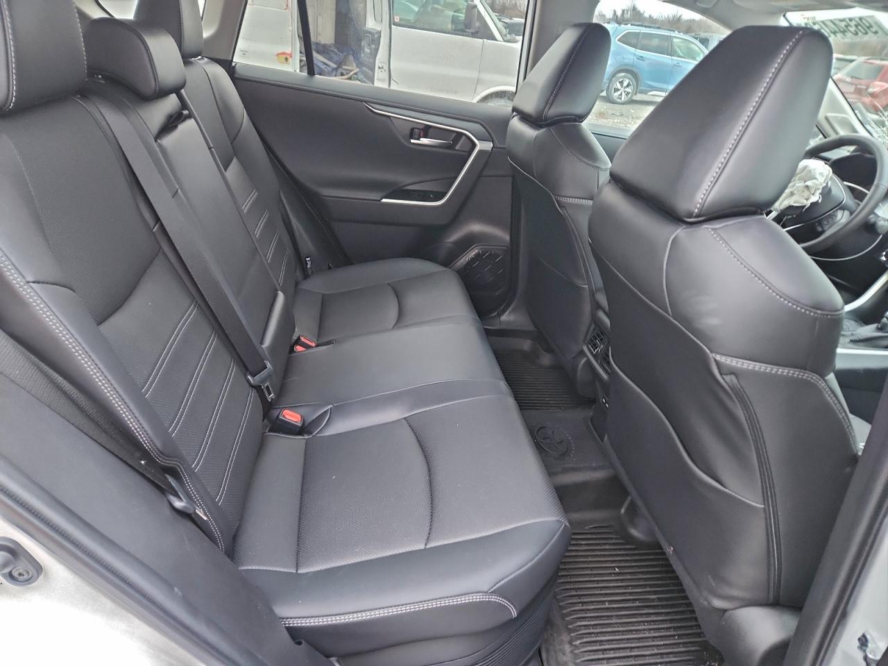 2024 TOYOTA RAV4 LIMITED photo 11