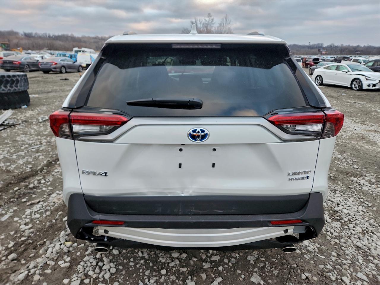 2024 TOYOTA RAV4 LIMITED photo 6