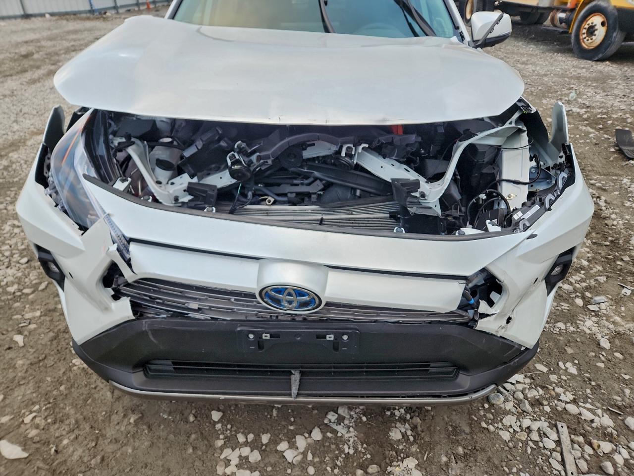 2024 TOYOTA RAV4 LIMITED photo 12
