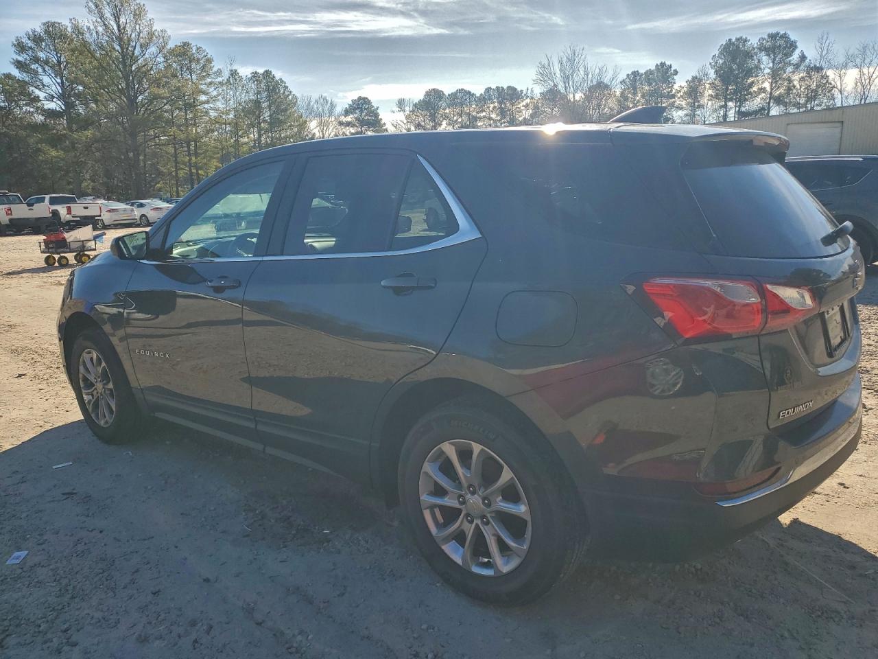 2020 CHEVROLET EQUINOX LT photo 3