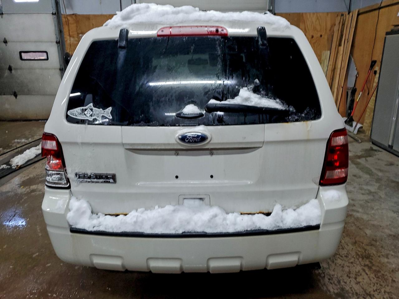 2011 FORD ESCAPE XLT photo 11