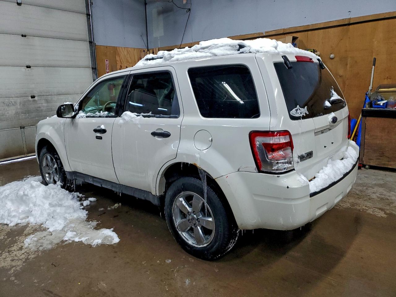 2011 FORD ESCAPE XLT photo 3