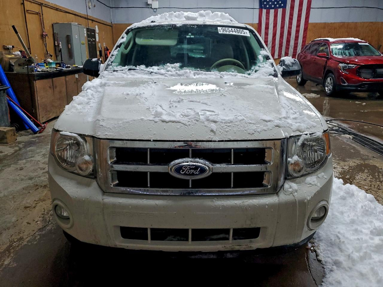 2011 FORD ESCAPE XLT photo 9
