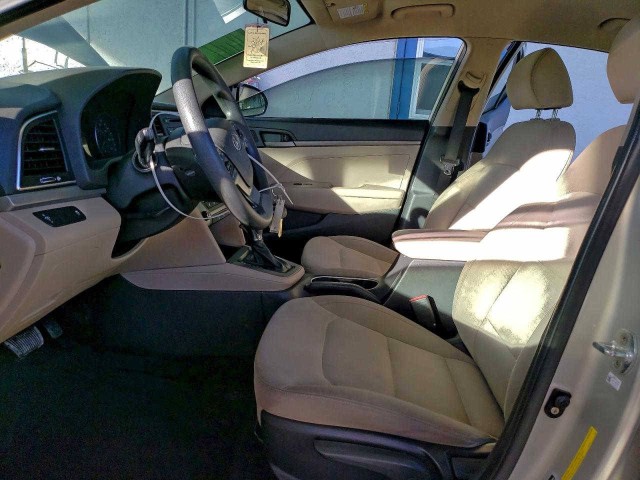 2017 HYUNDAI ELANTRA SE photo 7