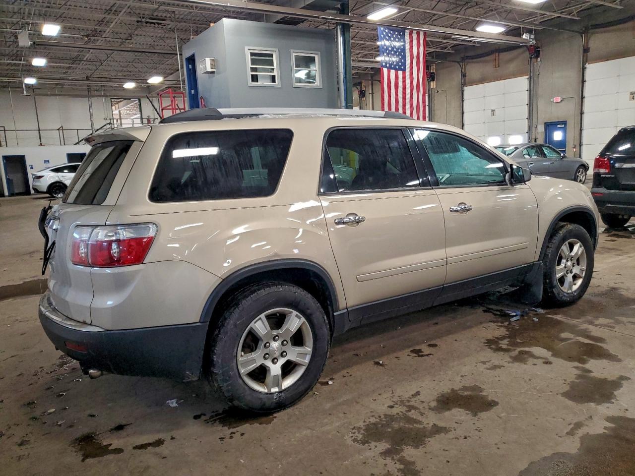 2011 GMC ACADIA SLE photo 3