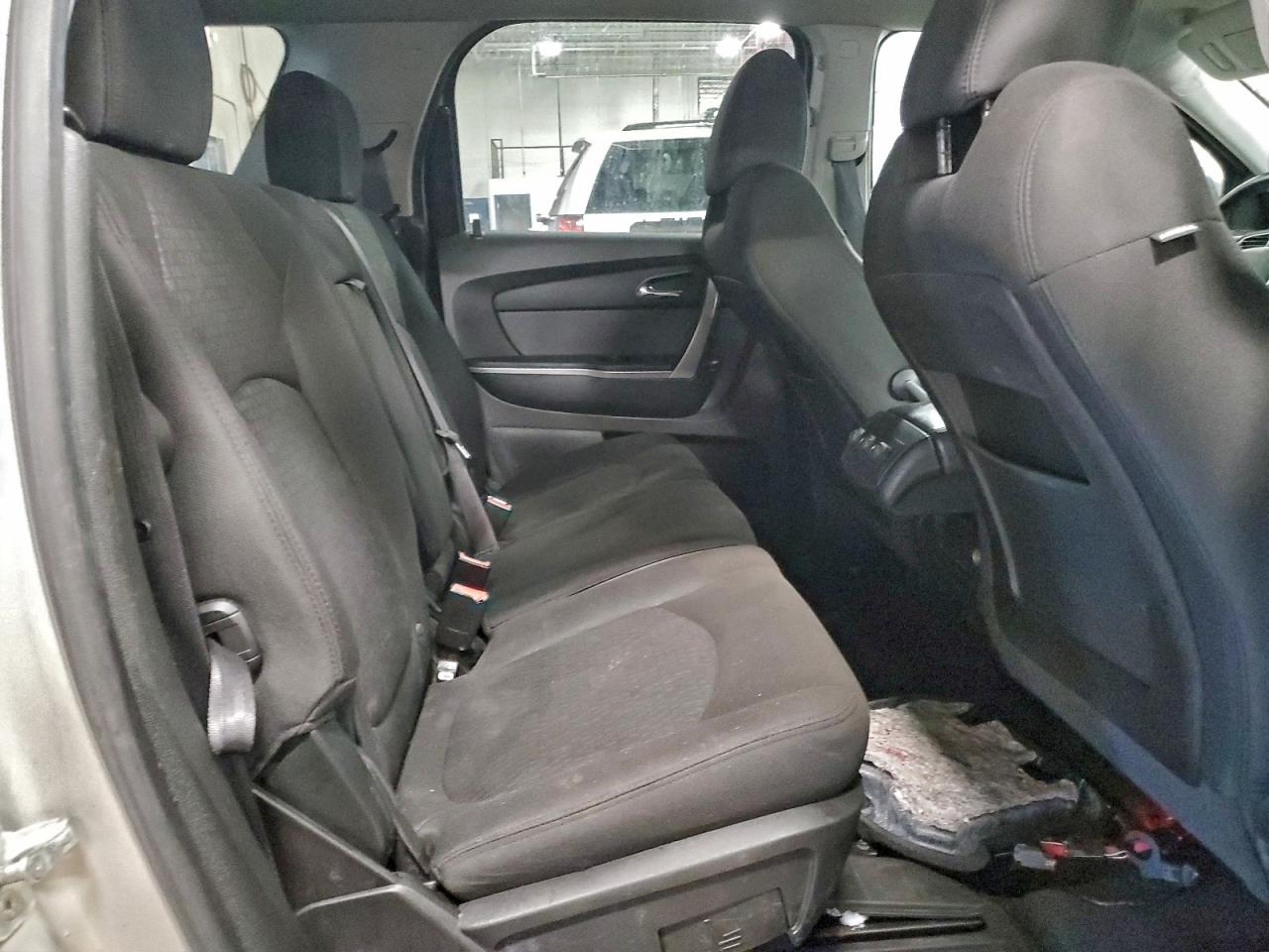 2011 GMC ACADIA SLE photo 11