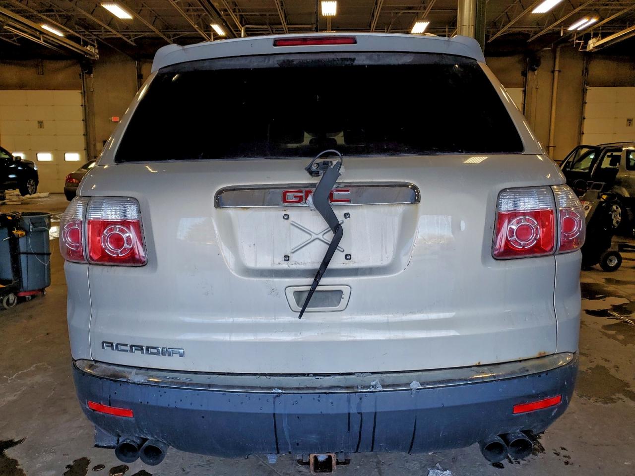 2011 GMC ACADIA SLE photo 6