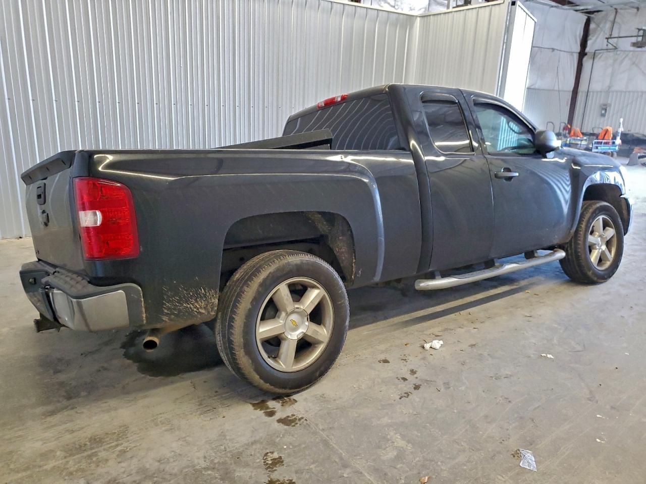 2009 CHEVROLET SILVERADO C1500 LT photo 3