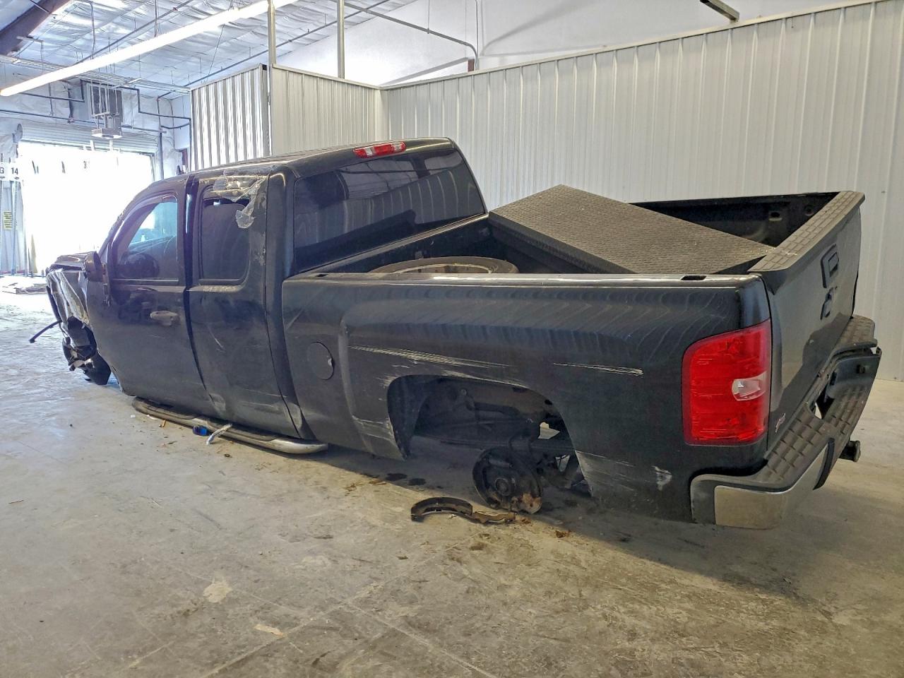 2009 CHEVROLET SILVERADO C1500 LT photo 2