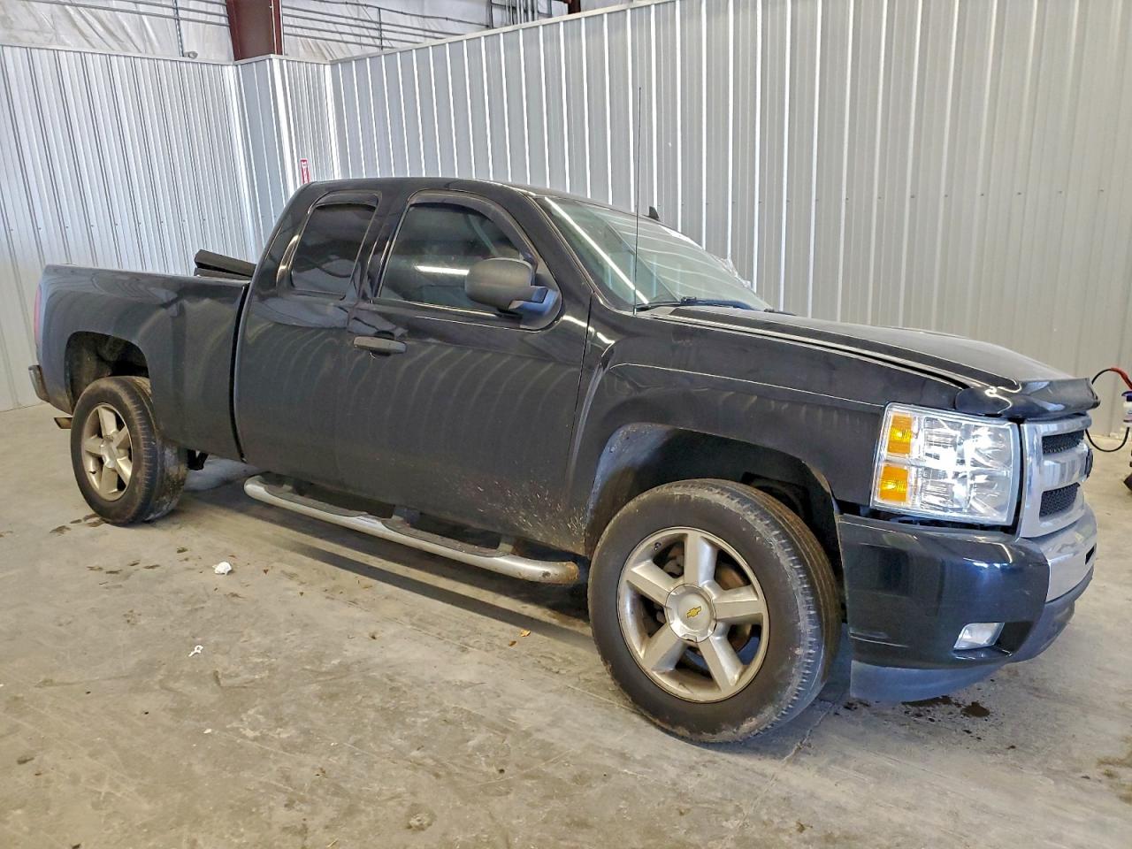 2009 CHEVROLET SILVERADO C1500 LT photo 4
