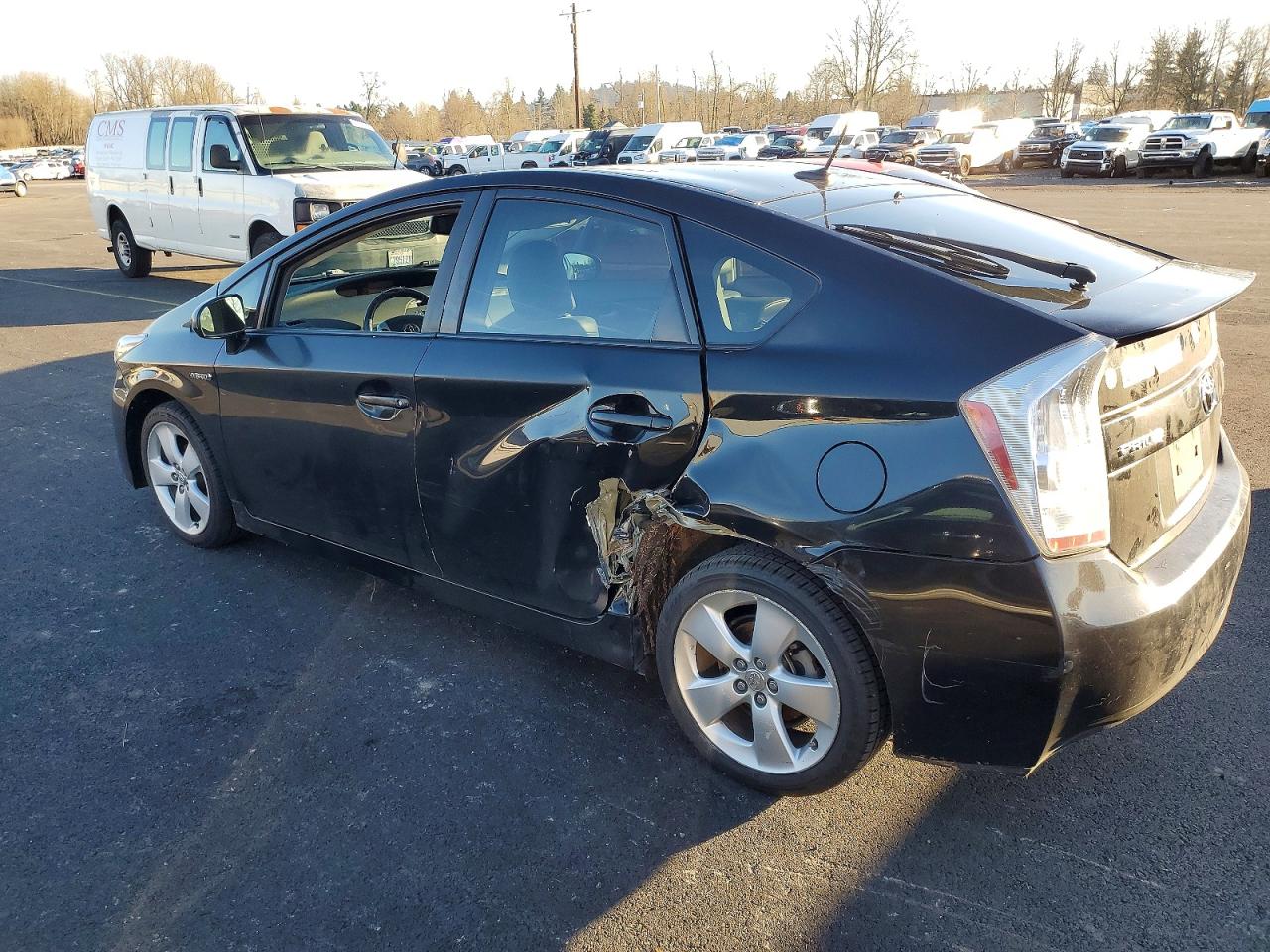 2010 TOYOTA PRIUS photo 2