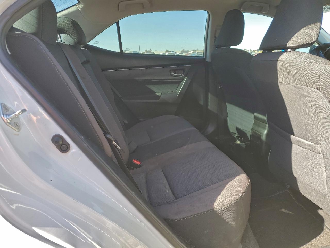 2018 TOYOTA COROLLA L photo 19