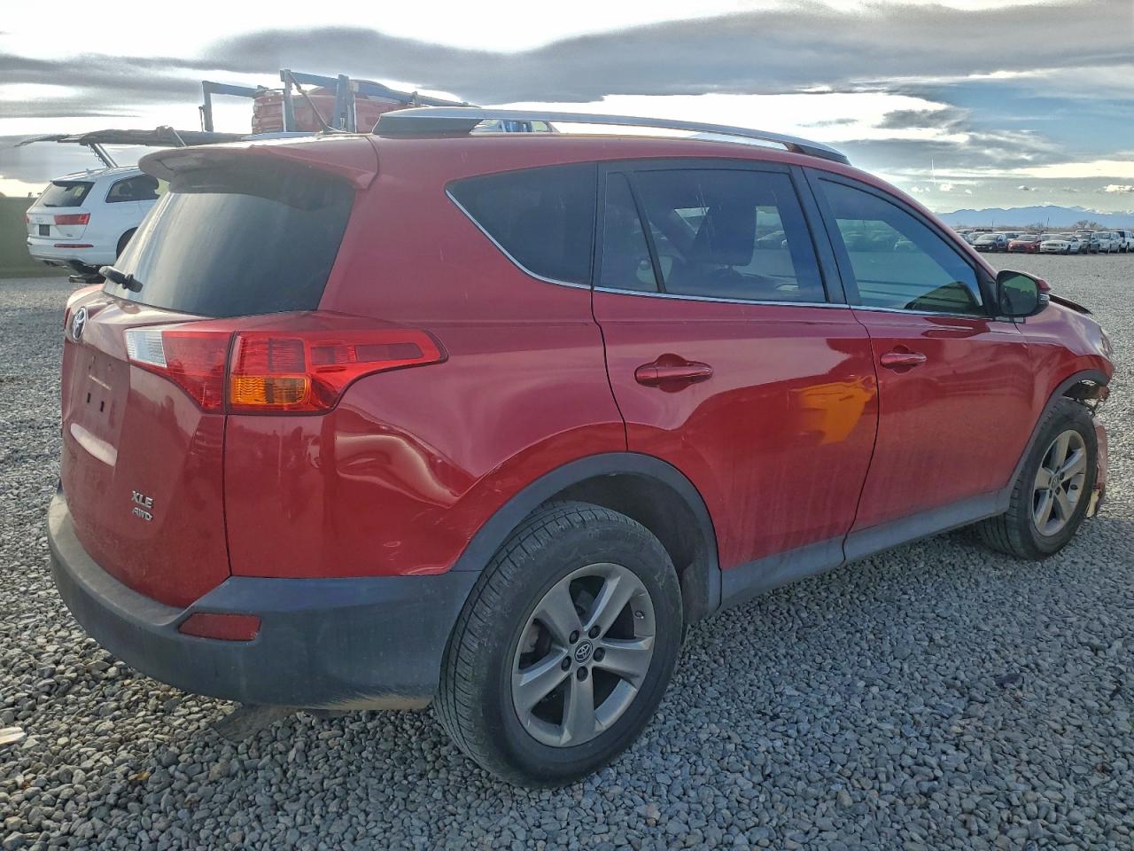 2015 TOYOTA RAV4 XLE photo 5