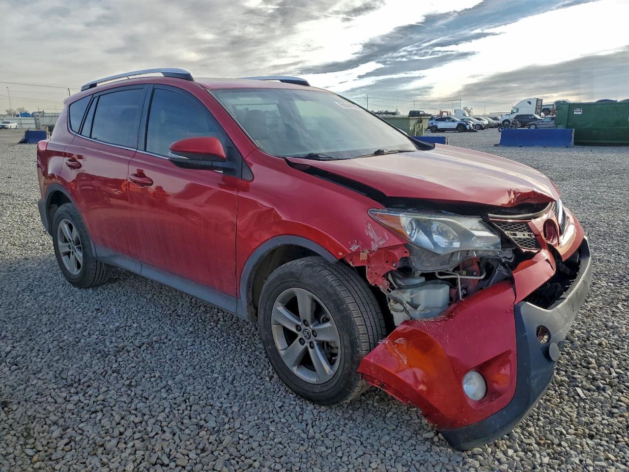 2015 TOYOTA RAV4 XLE photo 7
