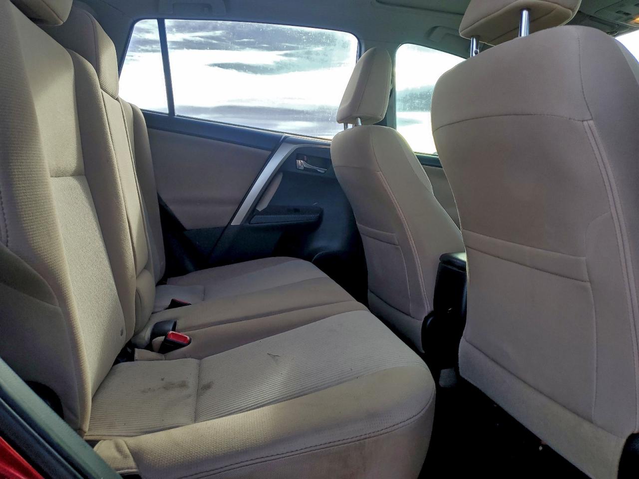 2015 TOYOTA RAV4 XLE photo 21