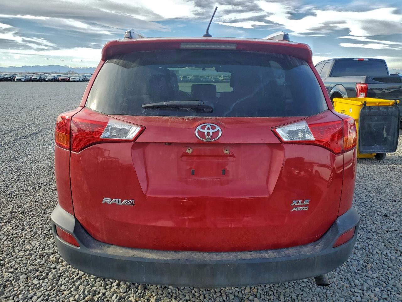 2015 TOYOTA RAV4 XLE photo 11