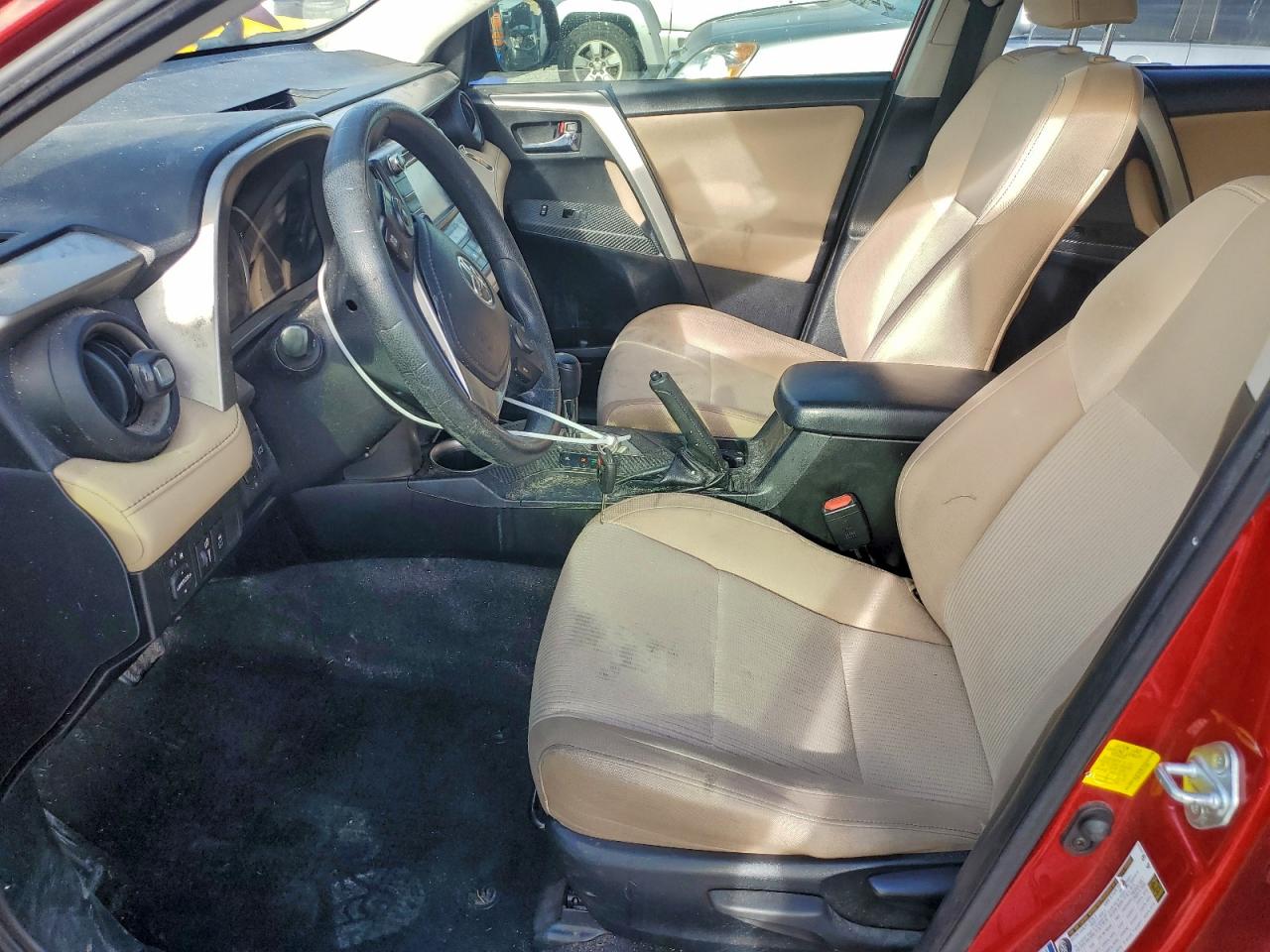 2015 TOYOTA RAV4 XLE photo 13