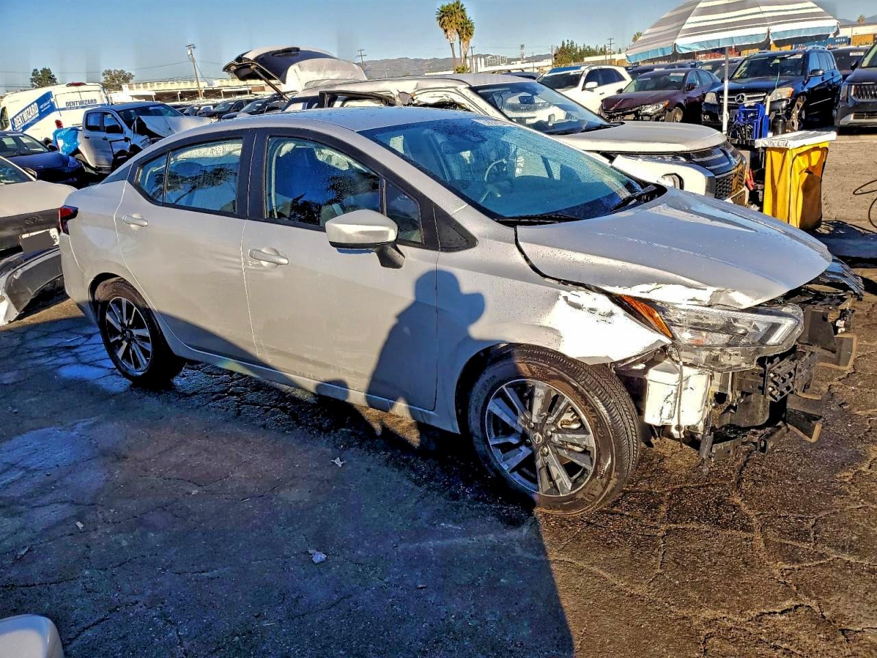 2025 NISSAN VERSA SV photo 4