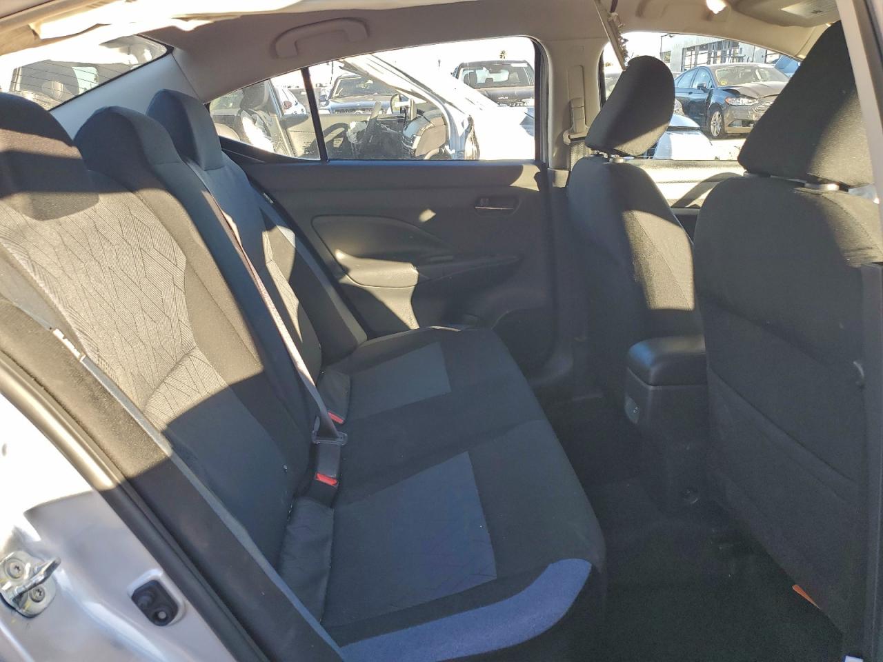 2025 NISSAN VERSA SV photo 10