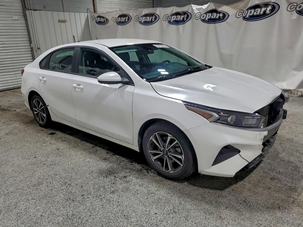 2024 KIA FORTE LX photo 4