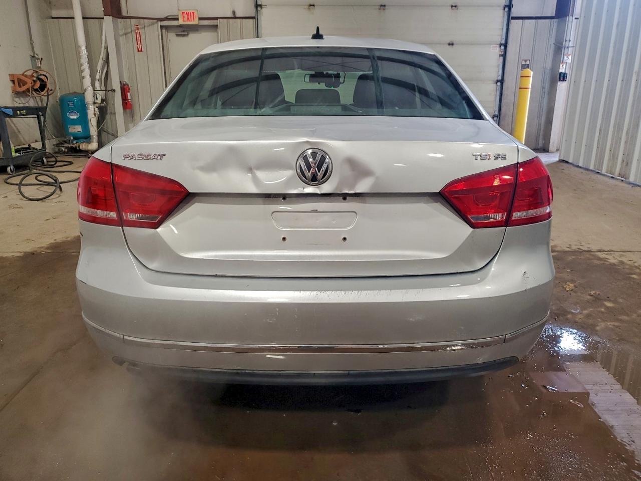 2015 VOLKSWAGEN PASSAT SE photo 11