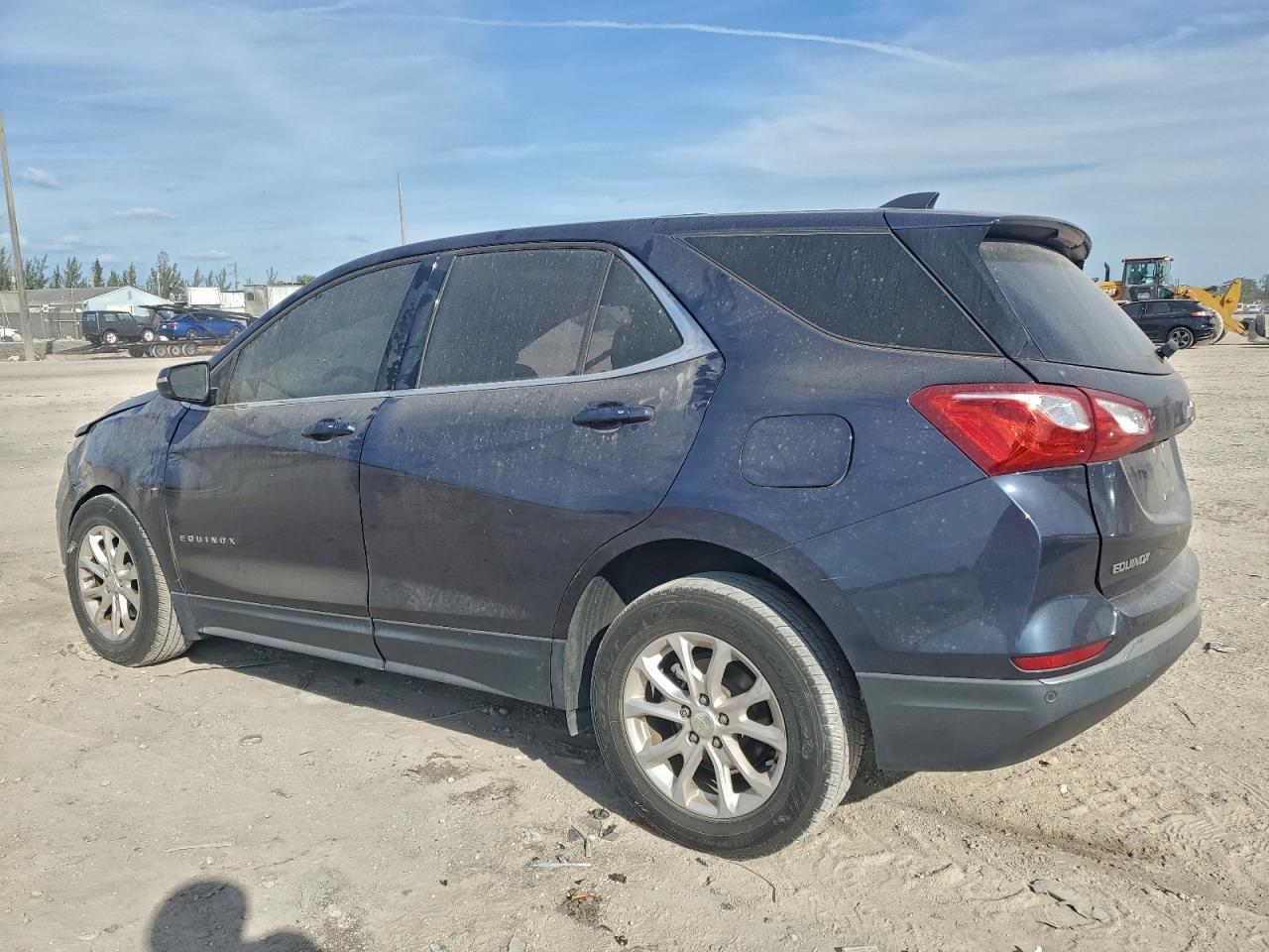 2018 CHEVROLET EQUINOX LT photo 3