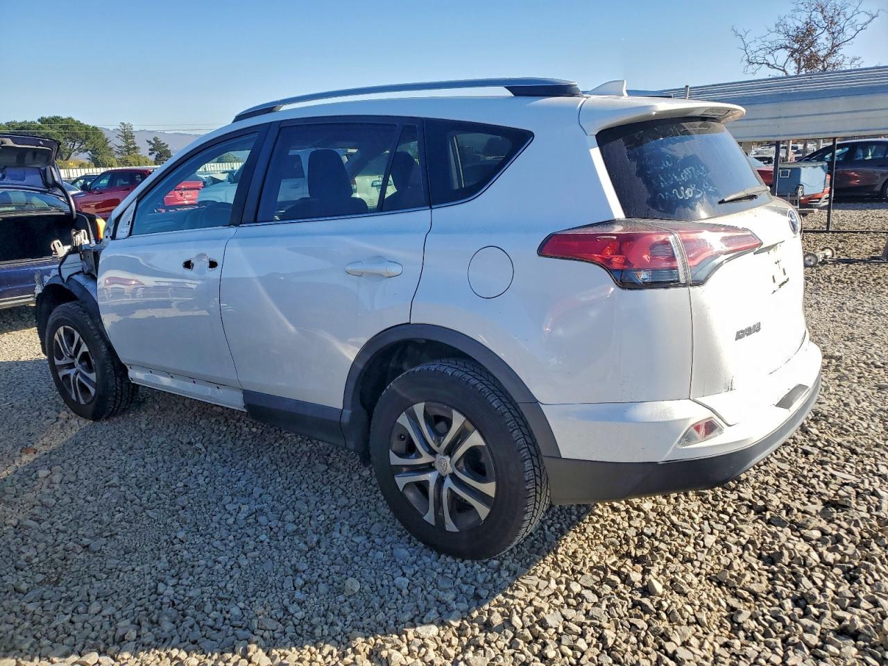 2016 TOYOTA RAV4 LE photo 2