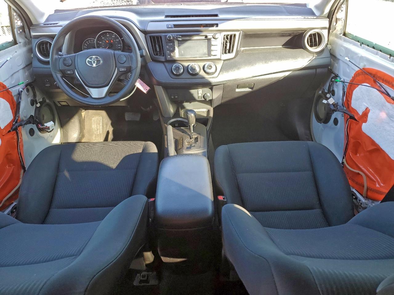 2016 TOYOTA RAV4 LE photo 8