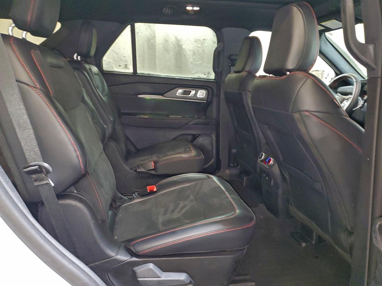 2025 FORD EXPLORER ST photo 11