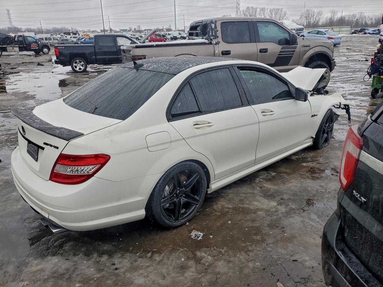 2010 MERCEDES-BENZ C 63 AMG photo 3